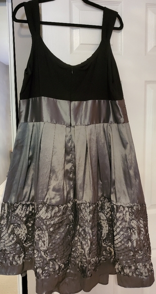 R & M Richards Party Dress - Picture 2 of 3